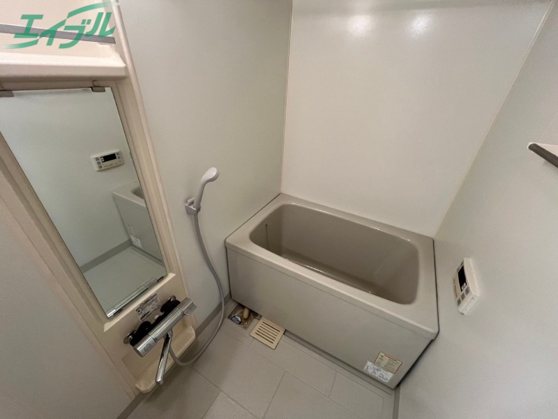 バス・シャワールーム　同型参考写真
