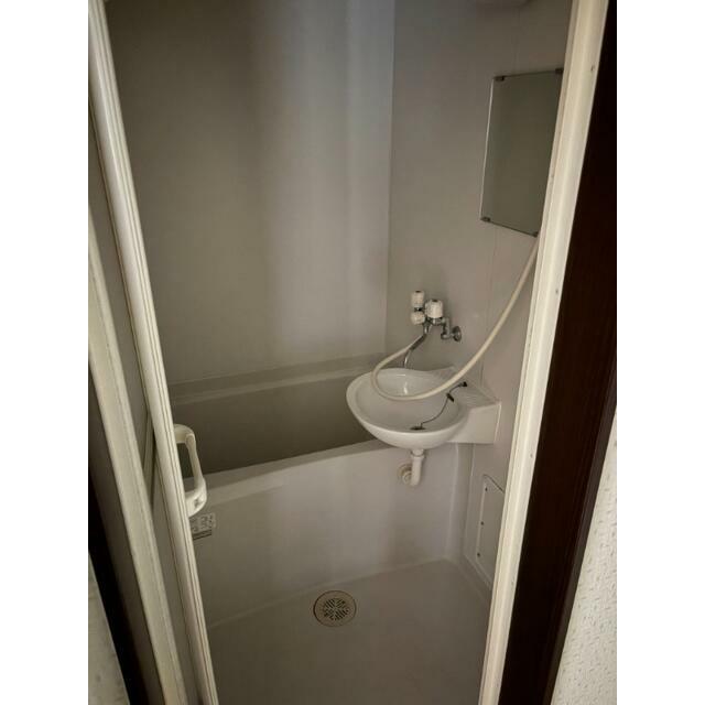 洗面設備　同一物件別部屋写真