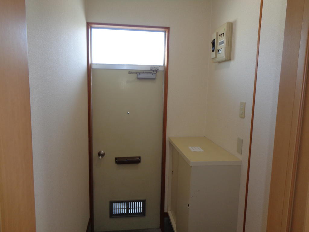 玄関　下駄箱・TVカラーホン付