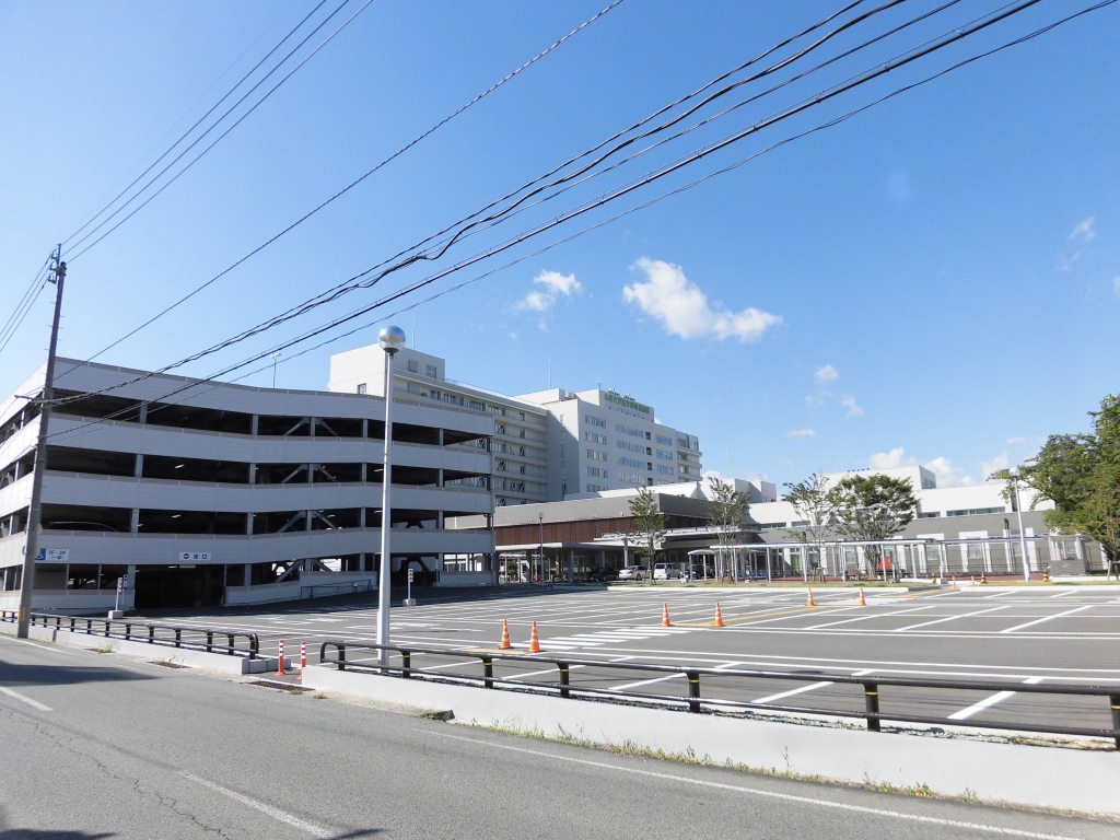 病院　国立大学法人山形大学医学部附属病院（病院）まで826m