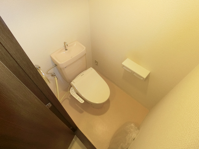 【コンプリーション1のトイレ】