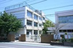 【世田谷区瀬田のマンションの小学校】