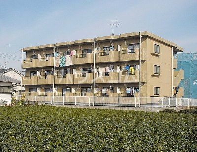 富士市三ツ沢のマンションの建物外観