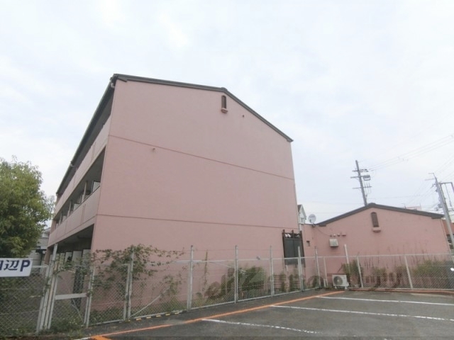 京田辺市三山木野神のマンションの建物外観