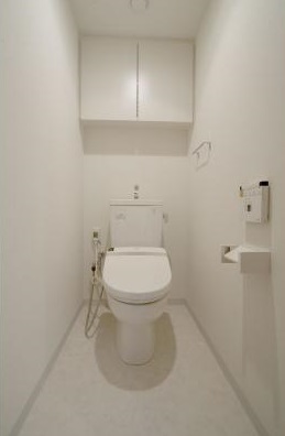 【港区浜松町のマンションのトイレ】