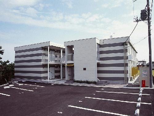 富士市中島のアパートの建物外観
