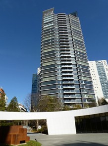 コンフォリア新宿イーストサイドタワーの建物外観