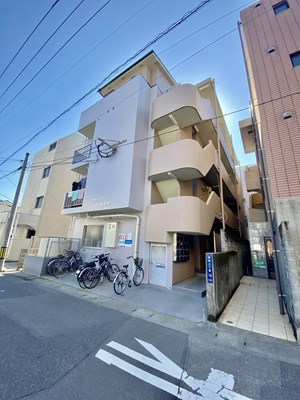 鹿児島市荒田のマンションの建物外観