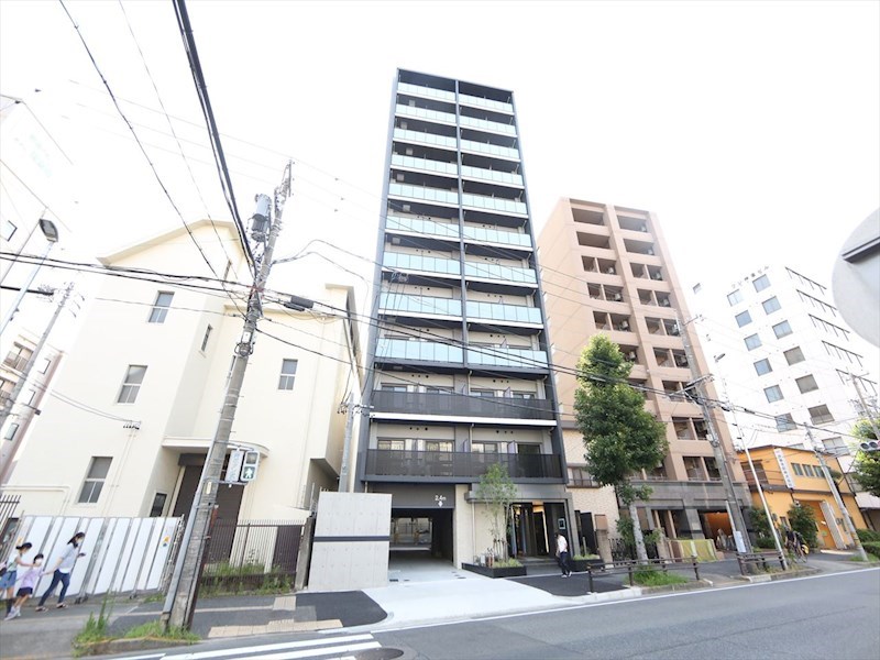 【名古屋市熱田区横田のマンションの建物外観】