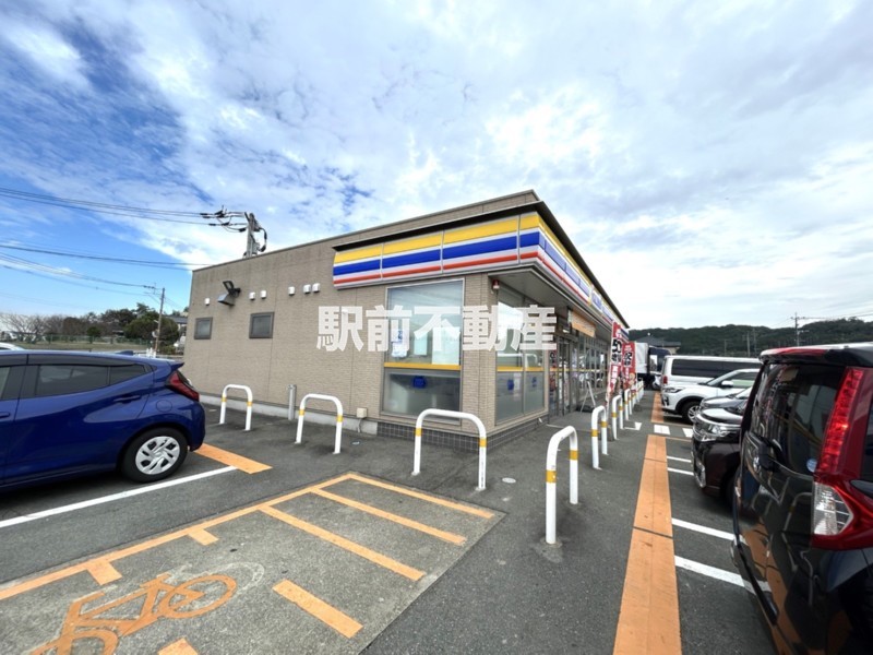 コンビニ　ミニストップ広川日吉店（コンビニ）まで100m