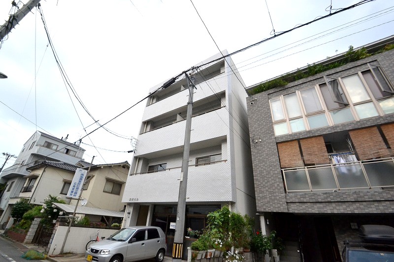 広島市西区中広町のマンションの建物外観