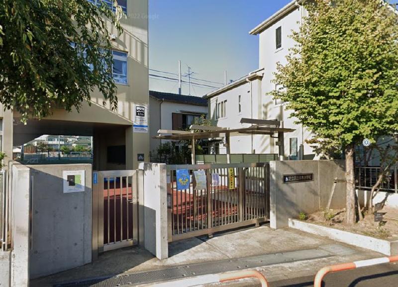 小学校　本木小（小学校）まで90m