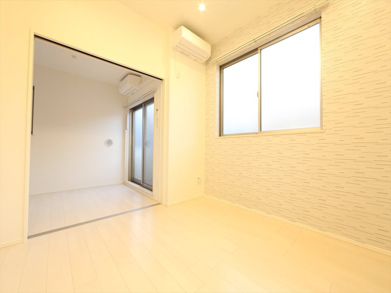 バルコニー　リビング8.5帖　洋室4.0帖　ロフト5.2帖　同仕様写真