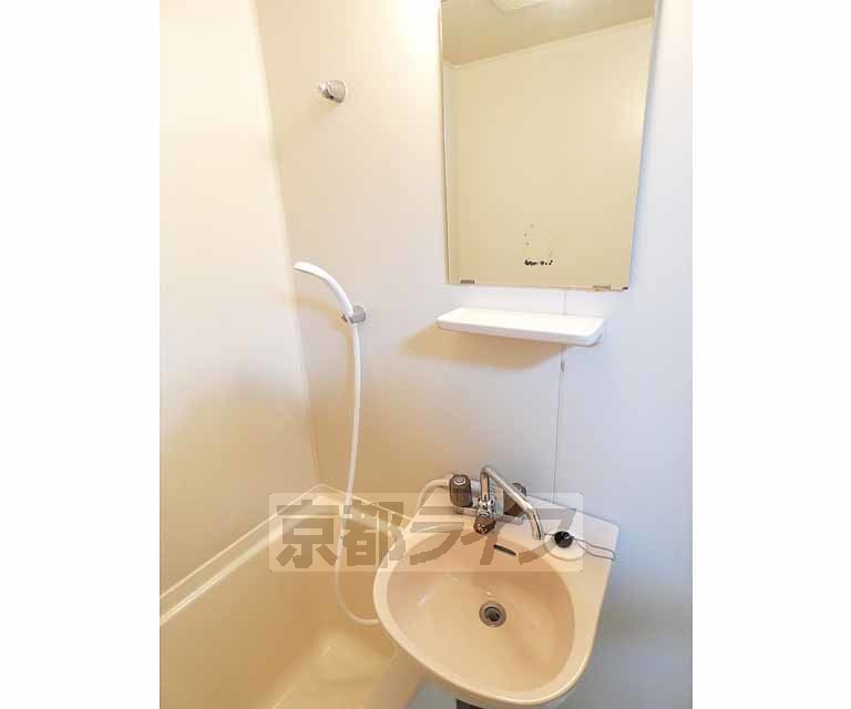 洗面設備　ロフトつきで家賃も安い