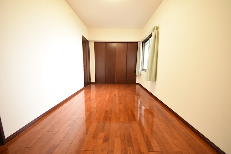 その他部屋・スペース　全部屋広い寝室です。