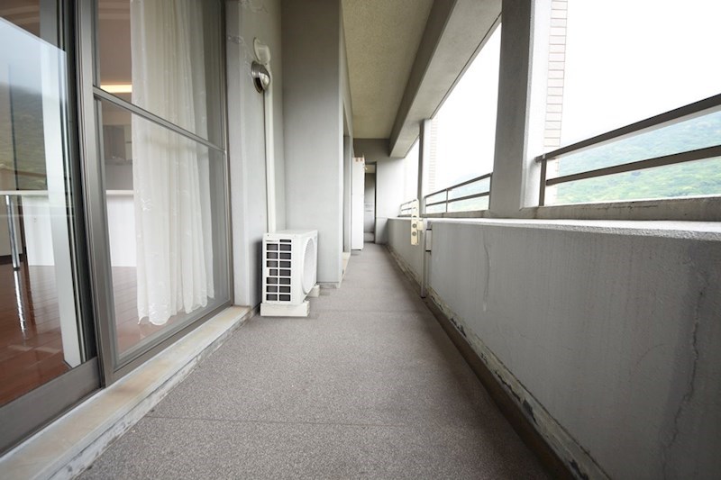 バルコニー　最上階からの眺め良好です。