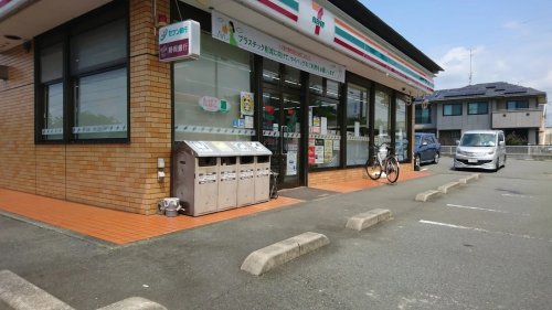 コンビニ　セブンイレブン 掛川水垂店（コンビニ）まで553m