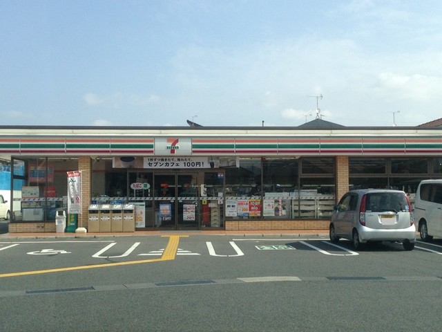 その他　セブンイレブン　大津一里山店まで750m