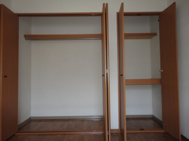 収納　クローゼット