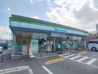 コンビニ　ファミリーマート三条店さん（コンビニ）まで550m