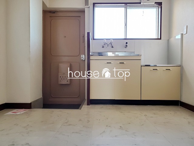 居室・リビング　冷蔵庫など設置可能