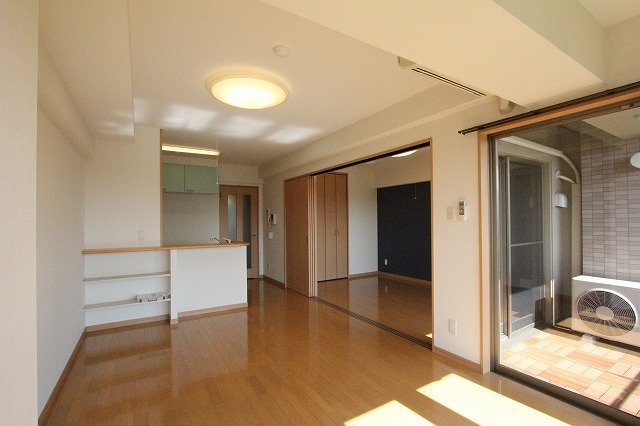 居室・リビング　【前回募集時画像のため現況優先】