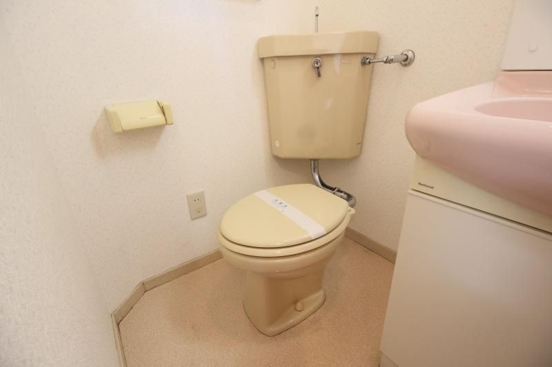 トイレ　使いやすい洋式です☆