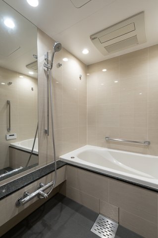 バス・シャワールーム　※写真は同タイプ住戸です。