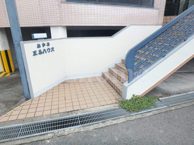 エントランス　建物入口☆