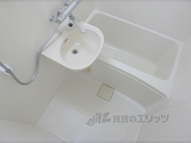 バス・シャワールーム　バス