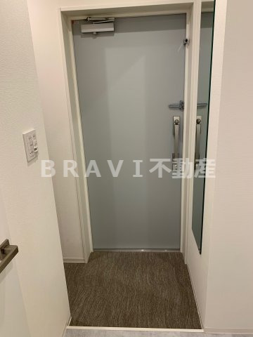 玄関　AMBITIOUS鎗屋町（アンビシャスヤリヤマチ）毎日通る玄