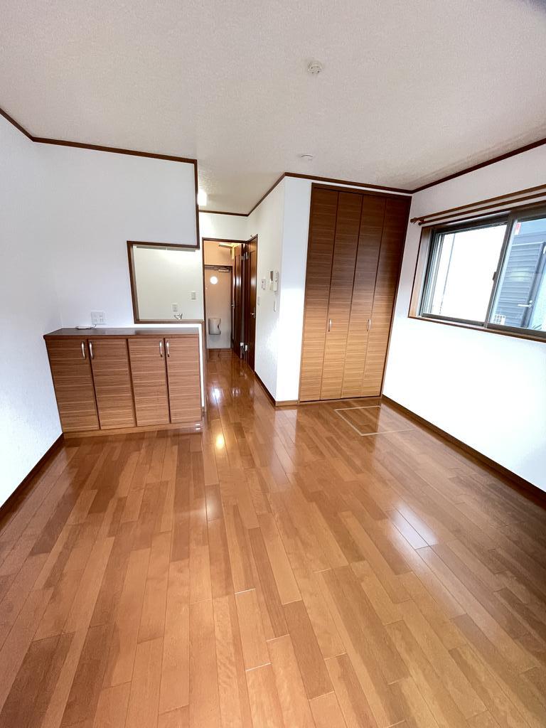 ビザージュ本厚木の居間写真