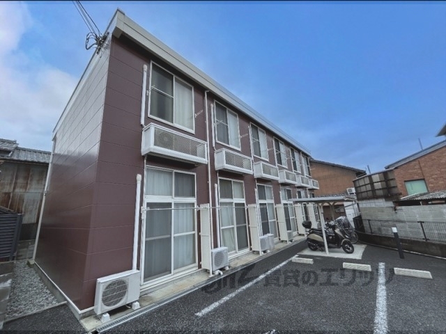 磯城郡田原本町のアパートの建物外観