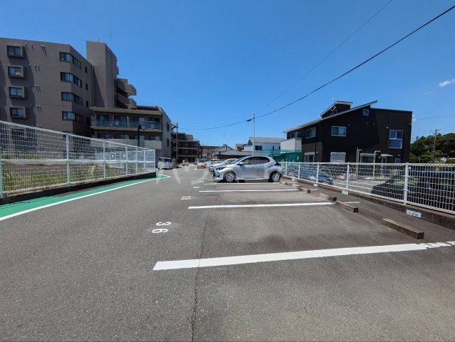 【アーバンヒルズ浜松中野町の駐車場】