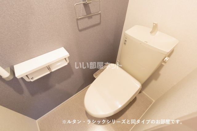 【福山市神村町のアパートのトイレ】
