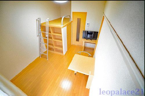 居室・リビング　備品や設備仕様は号室等により異なります現地をご確認下さい。