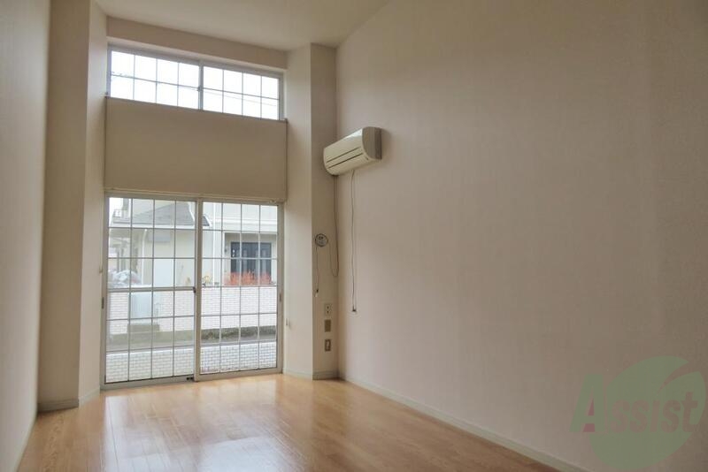 居室・リビング　広々と開放館いっぱいの８．５帖のリビングですよ～