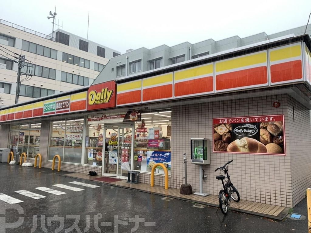 【グランデュール広小路のコンビニ】