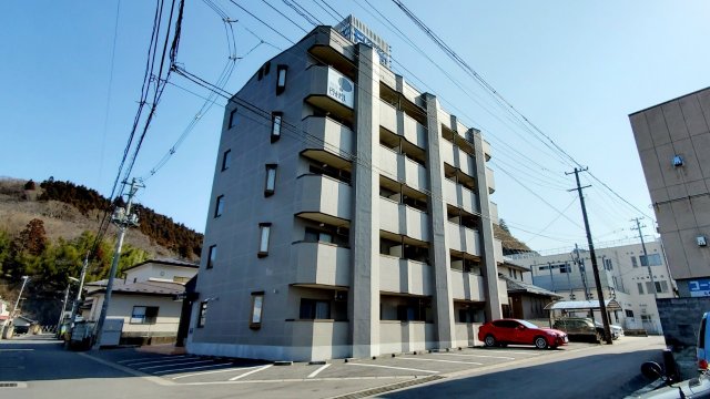 フルーメンみなとの建物外観