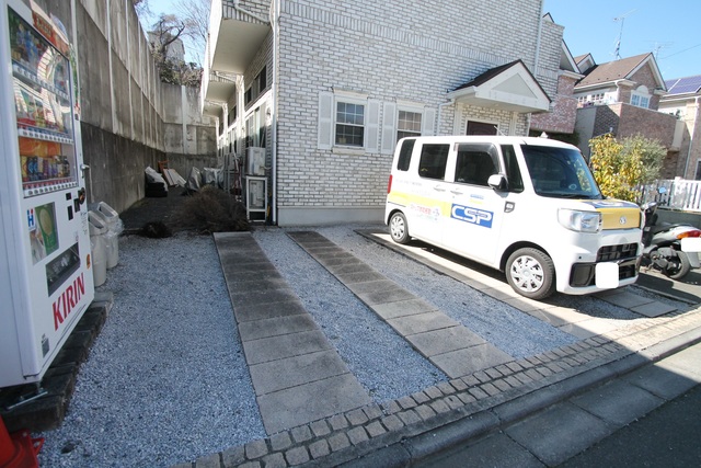 【サンファストあきる野の駐車場】