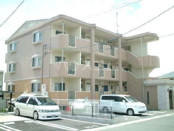 浜松市中央区志都呂のマンションの建物外観