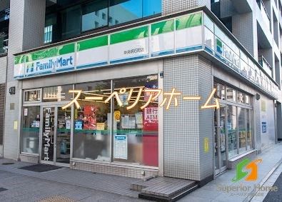 【中央区入船のマンションのコンビニ】