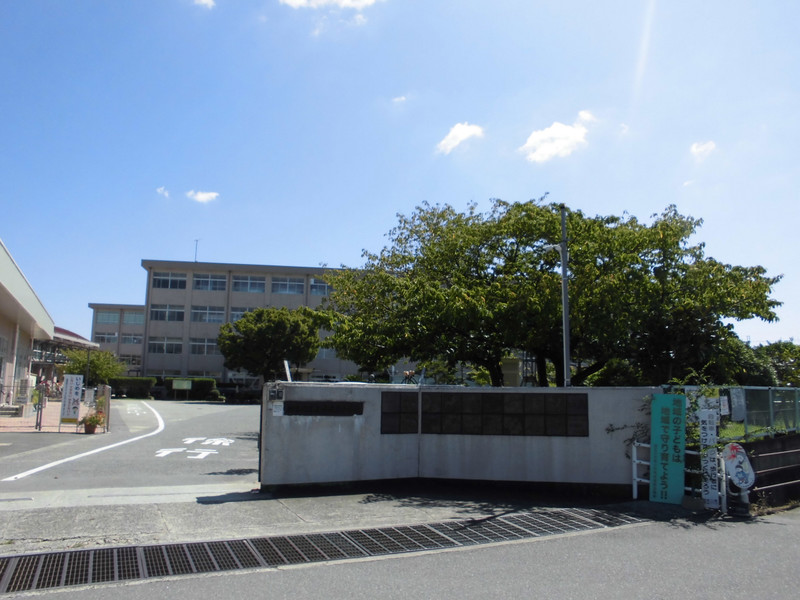 【加古郡播磨町北野添のマンションの小学校】