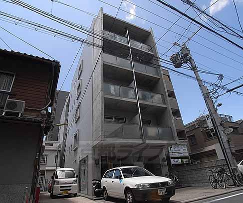 京都市下京区塗師屋町のマンションの建物外観