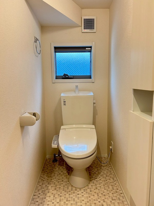 トイレ　水回りが分かれているから、毎日がもっと快適に。