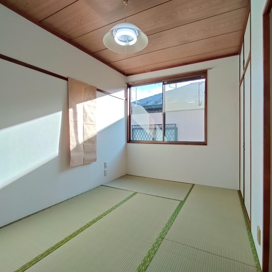 居室・リビング　和室6帖南向き陽当り良好♪