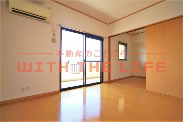 居室・リビング　居間です