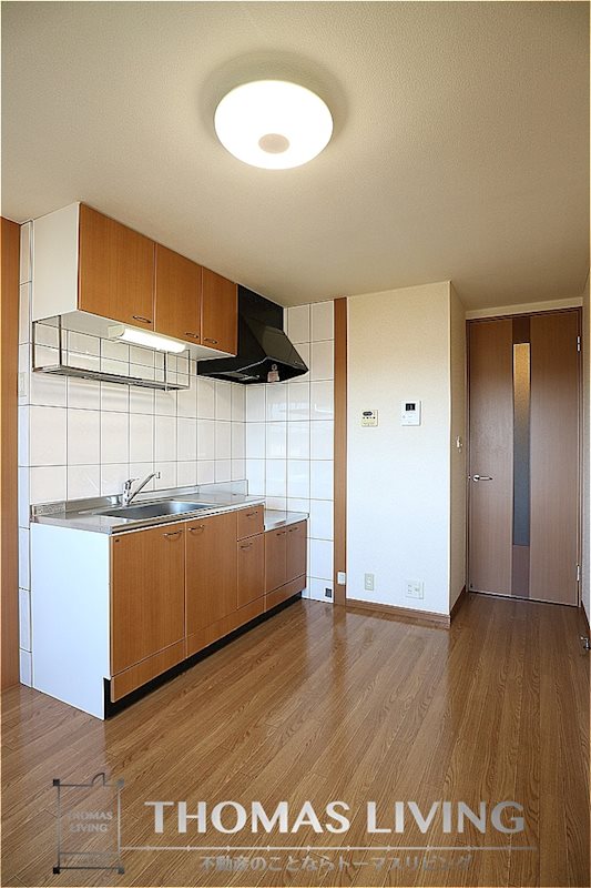 居室・リビング　コンロ設置可。お好きなコンロを設置ください。