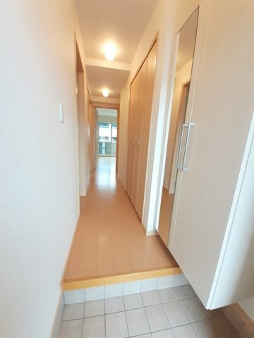 玄関　落ち着いた玄関です