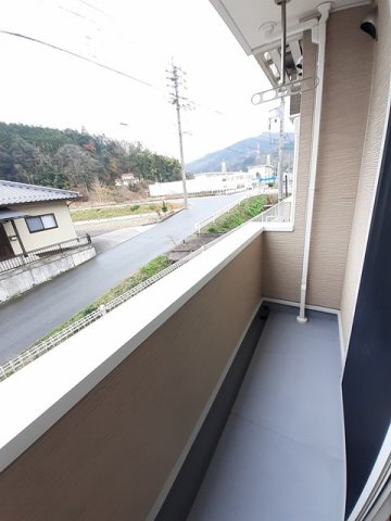 バルコニー　お洗濯にも便利なバルコニー付き
